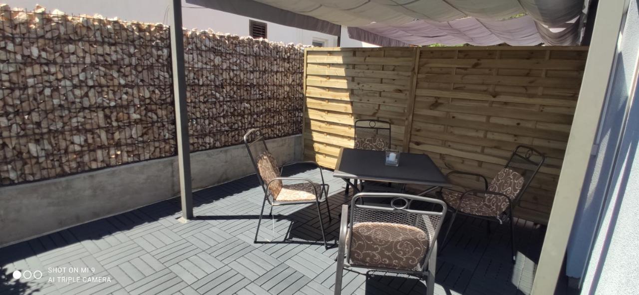 Apartmani Ab Pirovac Kültér fotó